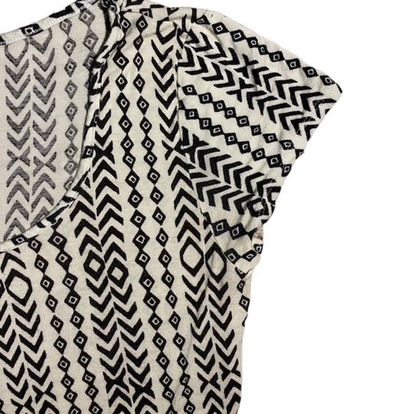 Women’s Tribal Crop Top-LARGE - Picture 4 of 6